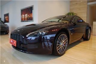 V8 Vantage